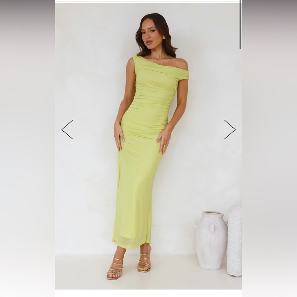 husshandco / Hello Molly OLD LOVE OFF SHOULDER MAXI DRESS LIME size small - Picture 2 of 5